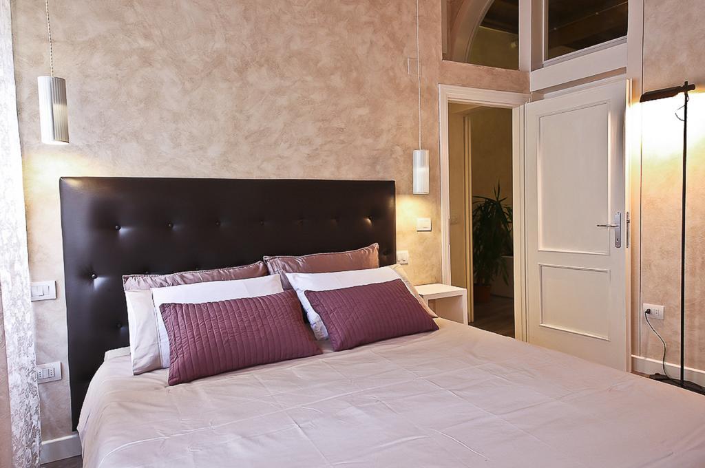 Apartments Florence - Giglio Santa Trinita Værelse billede