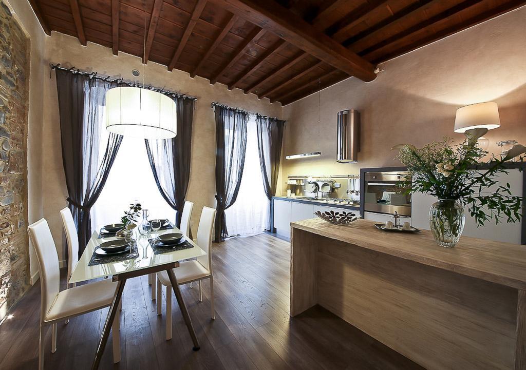 Apartments Florence - Giglio Santa Trinita Værelse billede